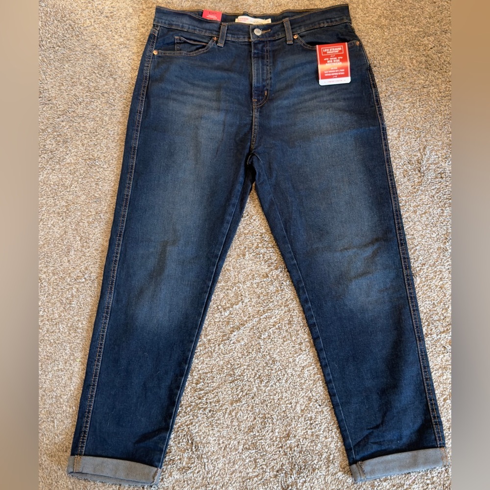 Levi's vintage mid rise boyfriend NWT size 8 Jeans